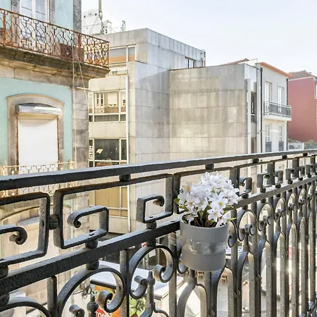 Almada Glamorous & Chic Downtown Apartment Porto
