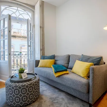 Almada Glamorous & Chic Downtown Daire Porto