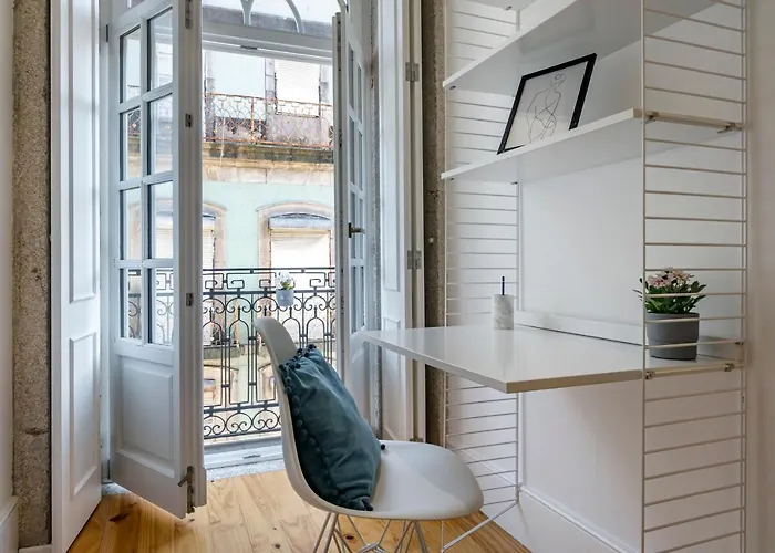 Almada Glamorous & Chic Downtown *