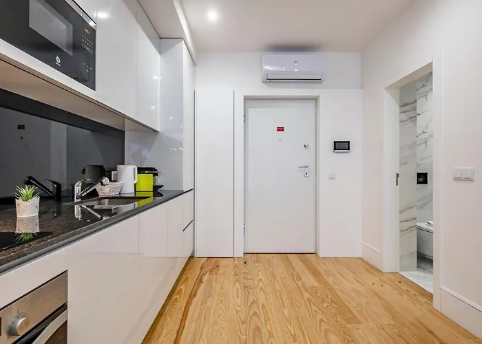 Almada Glamorous & Chic Downtown Apartman *