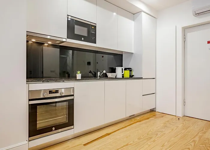 Almada Glamorous & Chic Downtown Oporto